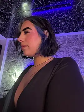 Snapshot of Scarlett-LS chatting on 02.24.26 Scarlett-LS online show from 02.24.26