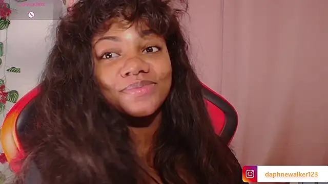 Snapshot of Daphnewalker__ chatting on 02.10.26 Daphnewalker online show from 02.10.26