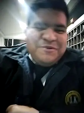 Snapshot of oscarshow24 chatting on 09.30.25 oscarshow24 online show from 09.30.25