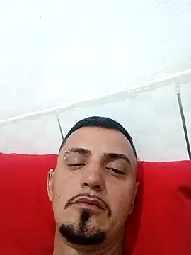 Snapshot of Guputinho chatting on 11.08.25 Guputinho online show from 11.08.25