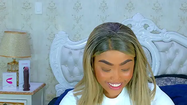 TianahGlow online show from 11.24.25