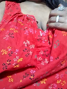 Snapshot of SX-JUHI chatting on 11.04.25 SX-JUHI online show from 11.04.25