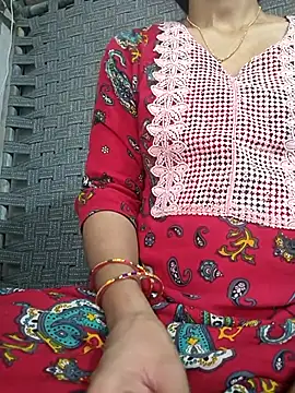 Snapshot of lovely----bhabhi chatting on 02.16.26 lovely----bhabhi online show from 02.16.26