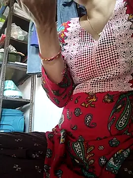 Snapshot of lovely----bhabhi chatting on 02.17.26 lovely----bhabhi online show from 02.17.26