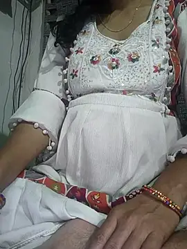 Snapshot of lovely----bhabhi chatting on 02.27.26 lovely----bhabhi online show from 02.27.26