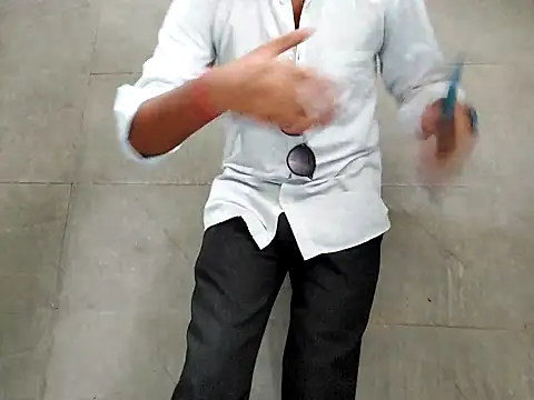 Snapshot of Lustyluckyy chatting on 09.20.25 Lustyluckyy online show from 09.20.25