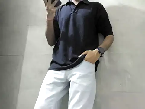 Snapshot of Lustyluckyy chatting on 10.08.25 Lustyluckyy online show from 10.08.25