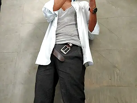 Snapshot of Lustyluckyy chatting on 10.11.25 Lustyluckyy online show from 10.11.25