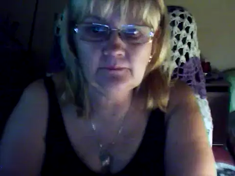 Snapshot of Violet5364 chatting on 03.18.25 Violet5364 online show from 03.18.25