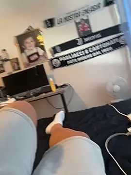 Snapshot of Sex-10-10 chatting on 09.16.25 Sex-10-10 online show from 09.16.25