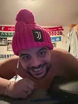 Snapshot of Sex-10-10 chatting on 11.01.25 Sex-10-10 online show from 11.01.25