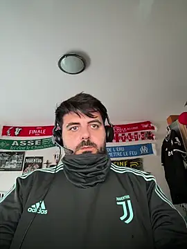 Snapshot of Sex-10-10 chatting on 11.10.25 Sex-10-10 online show from 11.10.25