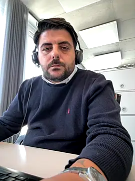 Snapshot of Sex-10-10 chatting on 11.12.25 Sex-10-10 online show from 11.12.25