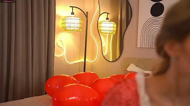 Snapshot of _Spring_Day_ chatting on 02.14.26 Spring Day online show from 02.14.26