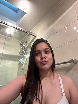 Snapshot of Lana_Pearce chatting on 10.04.25 Lana Pearce online show from 10.04.25