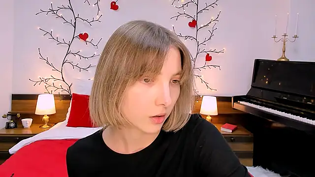 Snapshot of dej4vue chatting on 03.19.25 dej4vue online show from 03.19.25