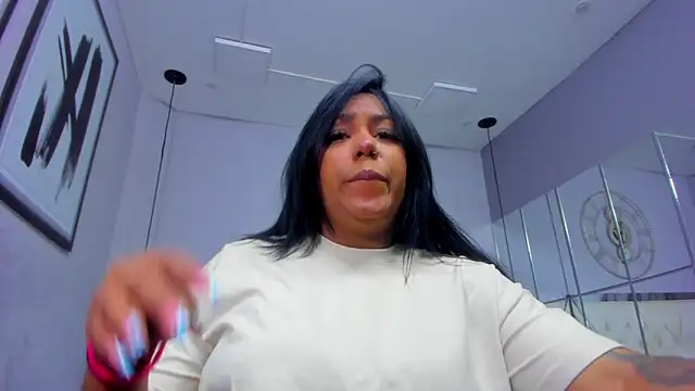 emma purple  online show from 10.24.25