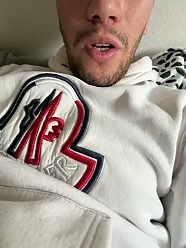 yaxxx03 online show from 10.26.25