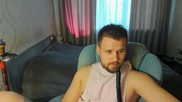 Snapshot of Vladik_b chatting on 05.27.26 Vladik b online show from 05.27.26