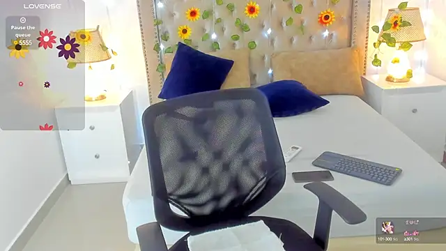 CandieGilson   online show from 03.11.25