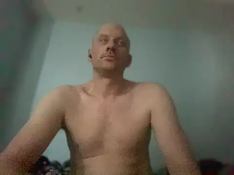 Snapshot of Krzysiekg123 chatting on 02.19.25 Krzysiekg123 online show from 02.19.25