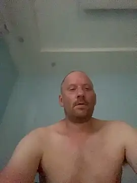 Snapshot of Krzysiekg123 chatting on 10.03.25 Krzysiekg123 online show from 10.03.25