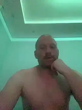 Snapshot of Krzysiekg123 chatting on 10.07.25 Krzysiekg123 online show from 10.07.25