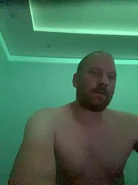 Snapshot of Krzysiekg123 chatting on 10.20.25 Krzysiekg123 online show from 10.20.25