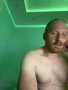 Snapshot of Krzysiekg123 chatting on 10.24.25 Krzysiekg123 online show from 10.24.25