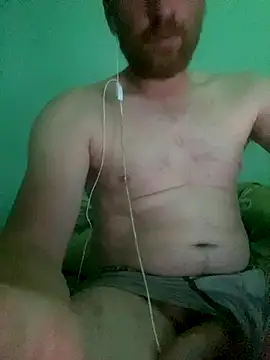 Snapshot of Krzysiekg123 chatting on 10.31.25 Krzysiekg123 online show from 10.31.25