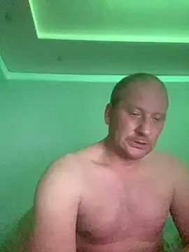 Krzysiekg123 online show from 01.17.26