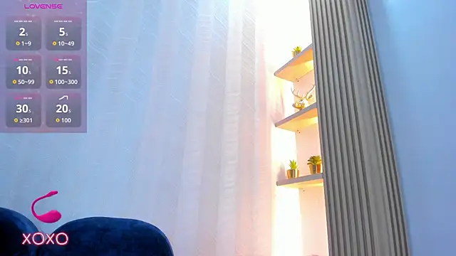 Snapshot of Naomii_Viper chatting on 06.25.26 Naomii Viper online show from 06.25.26