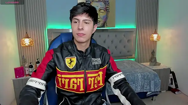 Estiv18  online show from 11.27.25