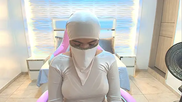 Zafira kazenn online show from 03.17.25