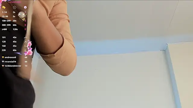 Snapshot of mom_teachsex chatting on 03.19.25 mom teachsex online show from 03.19.25