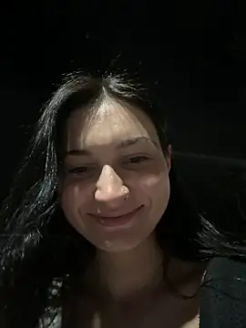 Snapshot of lunalovelee chatting on 10.12.25 lunalovelee online show from 10.12.25