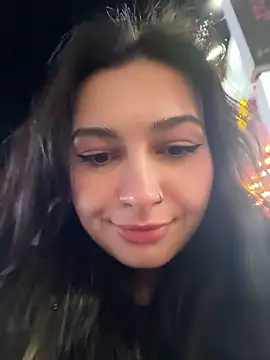 lunalovelee online show from 12.20.25