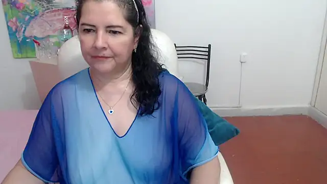 leonela 69 online show from 10.18.25