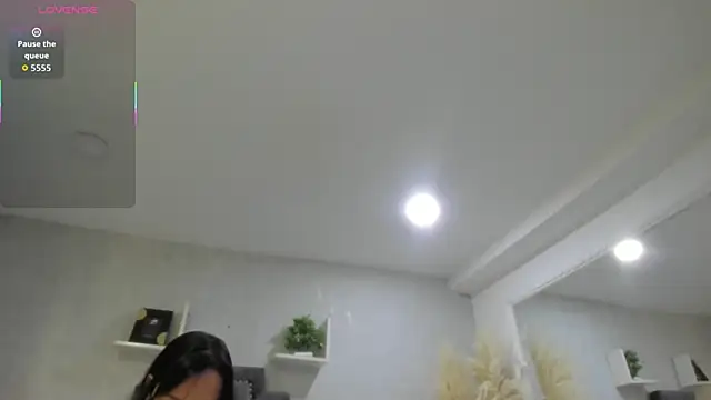 EmiliaRose  online show from 04.13.26