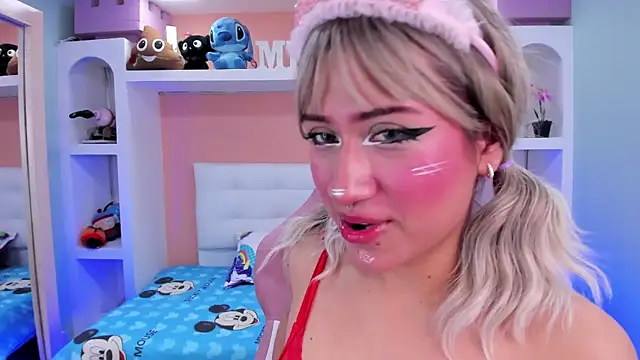 miss   megan online show from 10.21.25