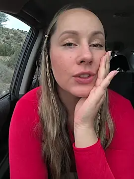 Mona Plus online show from 12.21.25