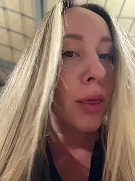 Mona Plus online show from 03.10.26