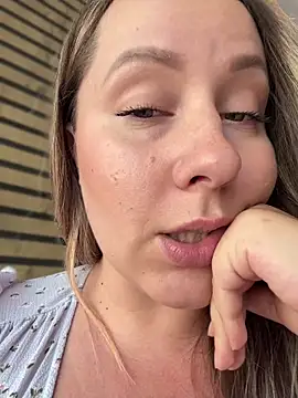 Mona Plus online show from 04.14.26