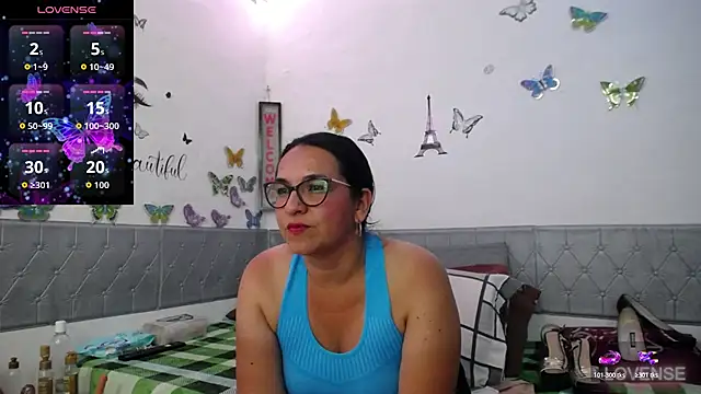 AlexaUllahX online show from 04.17.26