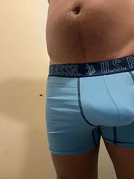 Snapshot of guajiro276565 chatting on 02.14.25 guajiro276565 online show from 02.14.25