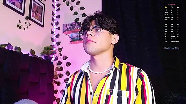 isaac-saenz online show from 03.04.25