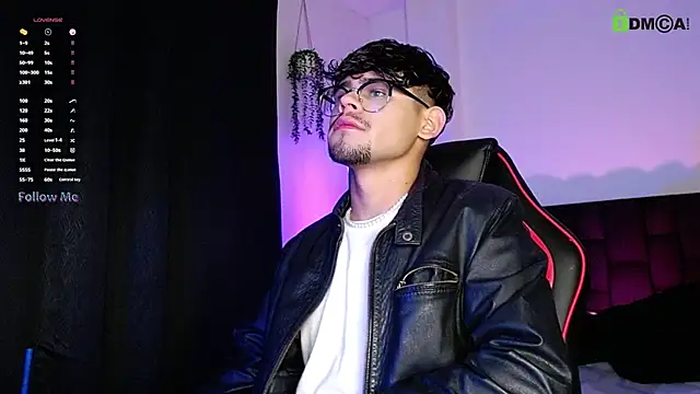 Snapshot of isaac-saenz chatting on 10.04.25 isaac-saenz online show from 10.04.25