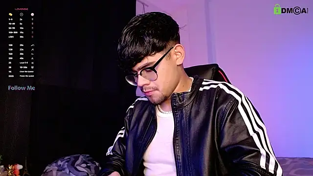 Snapshot of isaac-saenz chatting on 11.07.25 isaac-saenz online show from 11.07.25