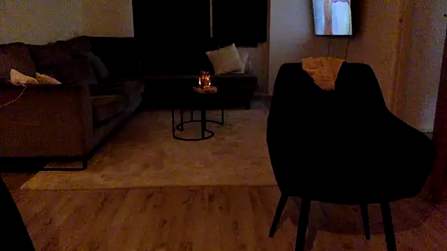 Bleueyez007 online show from 02.22.25