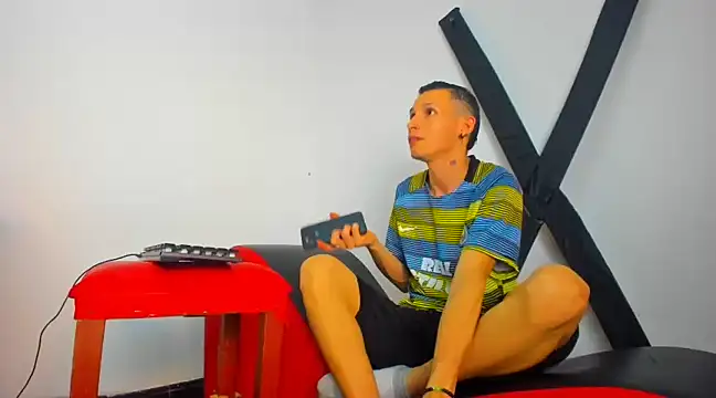 Isak Millan online show from 02.13.25